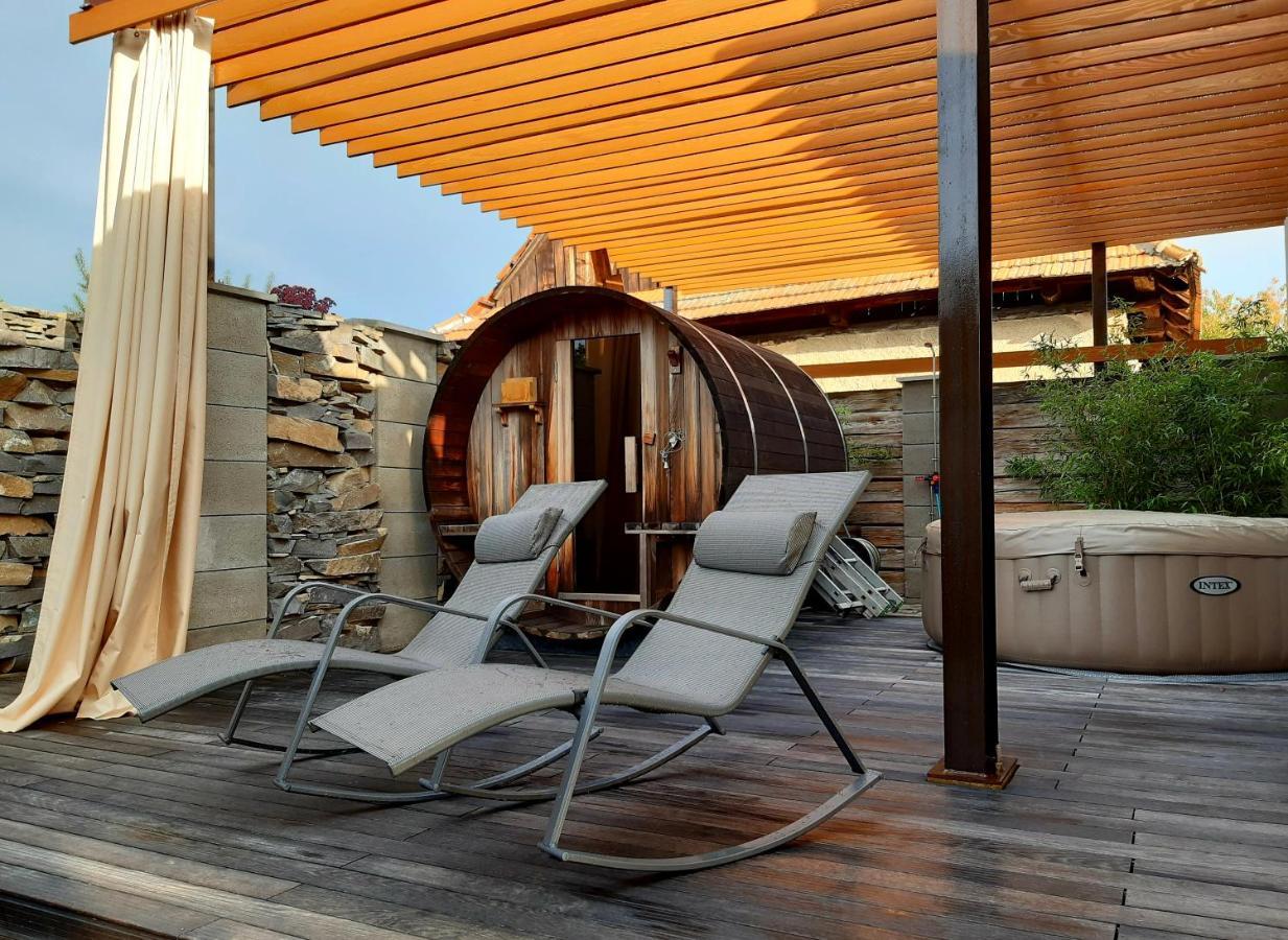Vigeo Lounge B&B Coffee Bojnice Exteriör bild